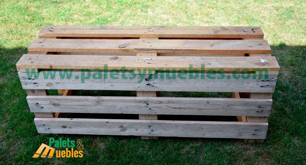 mesa-y-banco-hecho-con-palets
